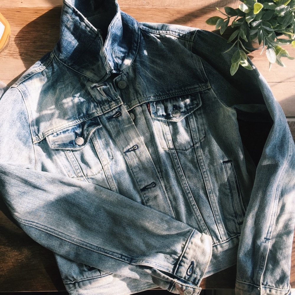 Rare vintage acid wash Levi’s denim jean jacket